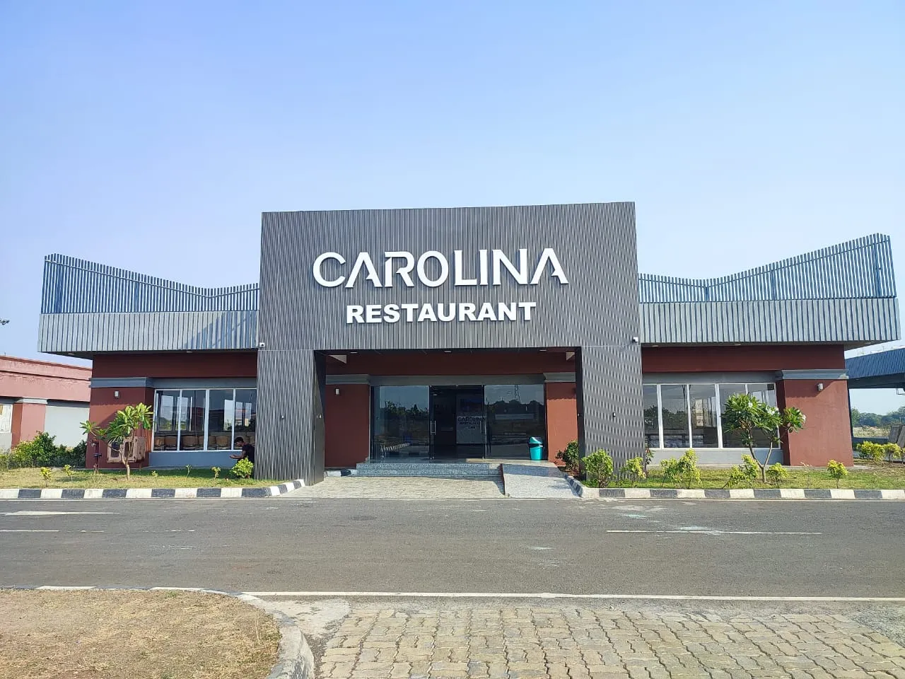 Jaora site Restaurant with amenities on the Delhi Mumbai Expressway
